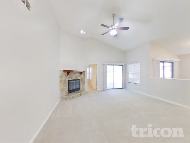 2346 Blossom Ridge Dr N in Jacksonville, FL - Building Photo - Building Photo