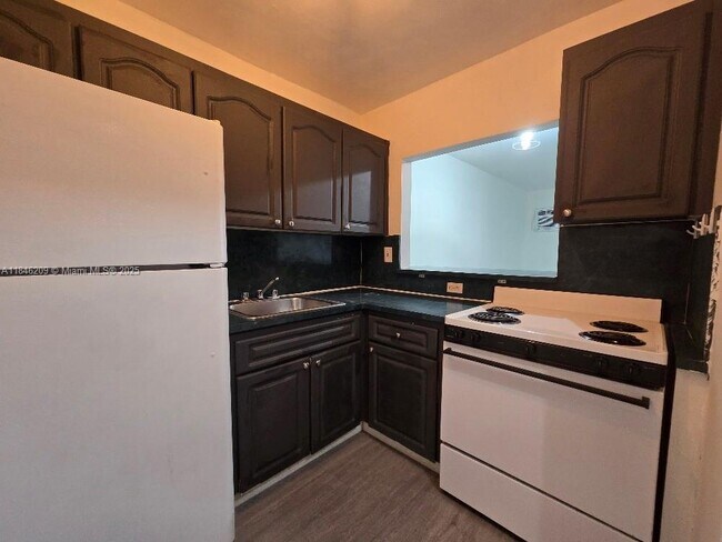 property at 1441 Lincoln Rd