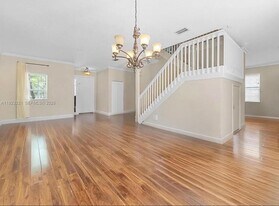 168 Canterbury Pl in Royal Palm Beach, FL - Building Photo