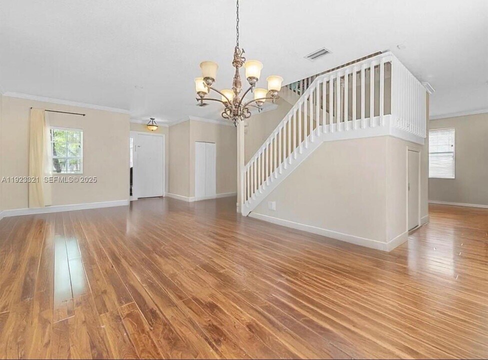 168 Canterbury Pl in Royal Palm Beach, FL - Building Photo