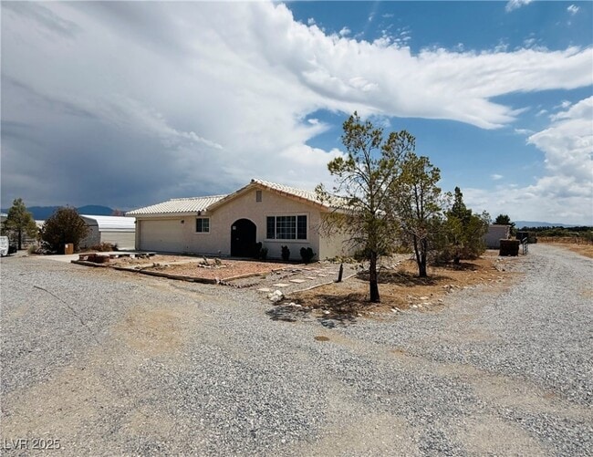 6551 Paula Dr in Pahrump, NV - Building Photo - Building Photo