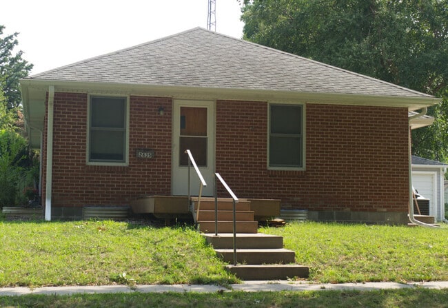 property at 2835 M St