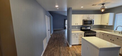 5817 Mansion St in Las Vegas, NV - Building Photo - Building Photo