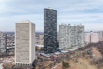 Park Tower Market in Chicago, IL - Foto de edificio - Building Photo