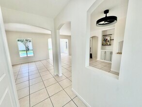 10 Forest Hills Ln in Boca Raton, FL - Building Photo - Building Photo