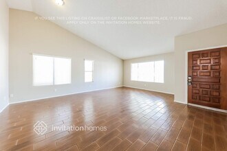 8249 W Dreyfus Dr in Peoria, AZ - Building Photo - Building Photo