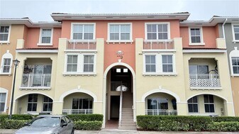 8900 NW 107 Ct in Doral, FL - Building Photo