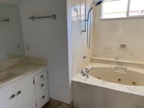 427 Reis Ave in Vallejo, CA - Building Photo - Building Photo