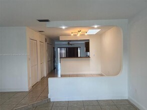 13310 SW 40th St in Miami, FL - Building Photo - Building Photo