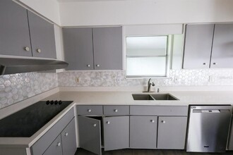 2936 Fountainhead Dr in Largo, FL - Building Photo - Building Photo
