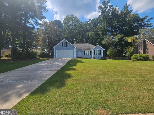 30 Glenridge Dr in Newnan, GA - Building Photo - Building Photo