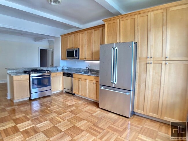 EAST 92 STREET in New York, NY - Building Photo - Building Photo