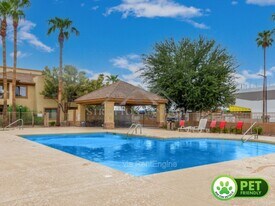 6770 N 47th Ave in Glendale, AZ - Building Photo