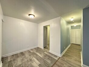 3825 N Pine Grove Ave in Chicago, IL - Building Photo - Building Photo