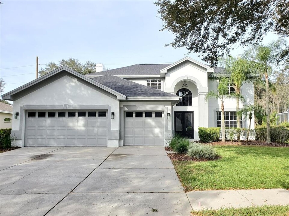 5318 Twin Creeks Dr in Valrico, FL - Building Photo