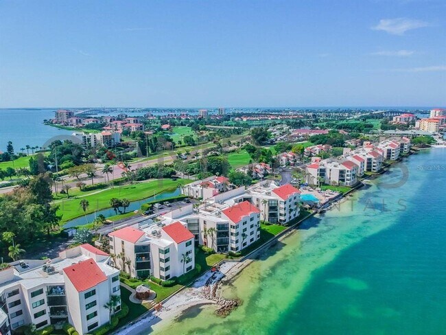 5505 Del Sol Blvd in St. Petersburg, FL - Building Photo - Building Photo