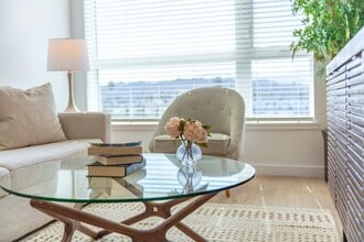 View at Blossom Hill in San Jose, CA - Foto de edificio - Building Photo