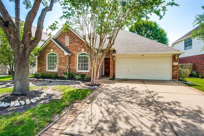 property at 7302 Hollow Field Ln
