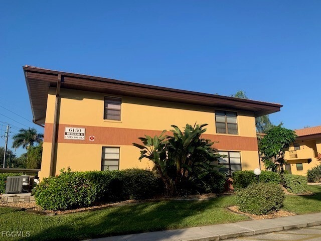 6150 Whiskey Creek Dr in Ft. Myers, FL - Building Photo - Building Photo