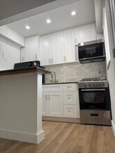 1014 Salzedo St in Coral Gables, FL - Building Photo - Building Photo