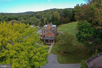 Hopewell Forge Ironmaster Estate in Lititz, PA - Building Photo - Building Photo