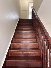 19020 Kittridge St in Los Angeles, CA - Building Photo - Building Photo