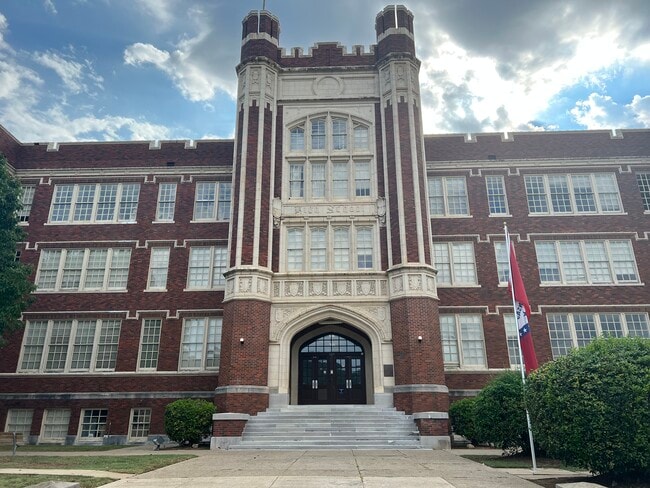 125 Oak Street apartments in Hot Springs, AR - Foto de edificio - Building Photo