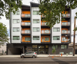 Brio Flats in Portland, OR - Building Photo - Building Photo