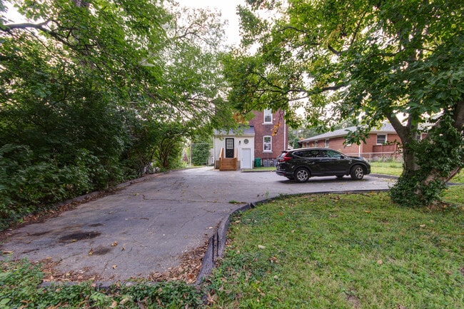 2646 Melvin Ave, Unit Apt A in Brentwood, MO - Building Photo - Building Photo