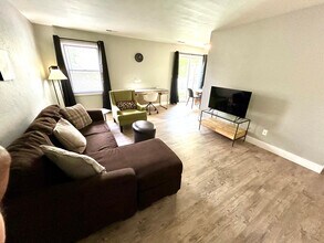 4028 N Illinois Ave in Peoria Heights, IL - Building Photo - Building Photo