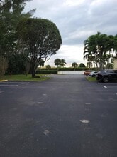 5993 La Pinata Blvd in Greenacres, FL - Building Photo - Building Photo