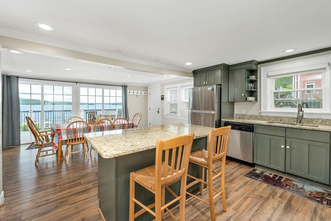 441 Lakeside Ave in Laconia, NH - Building Photo