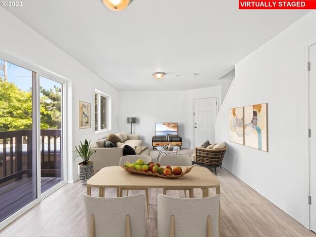 3317 SE 122nd Ave in Portland, OR - Building Photo - Building Photo