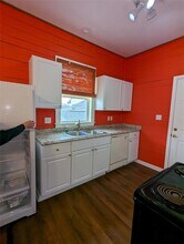 1915 Avenue O 1/2-Unit -up in Galveston, TX - Foto de edificio - Building Photo