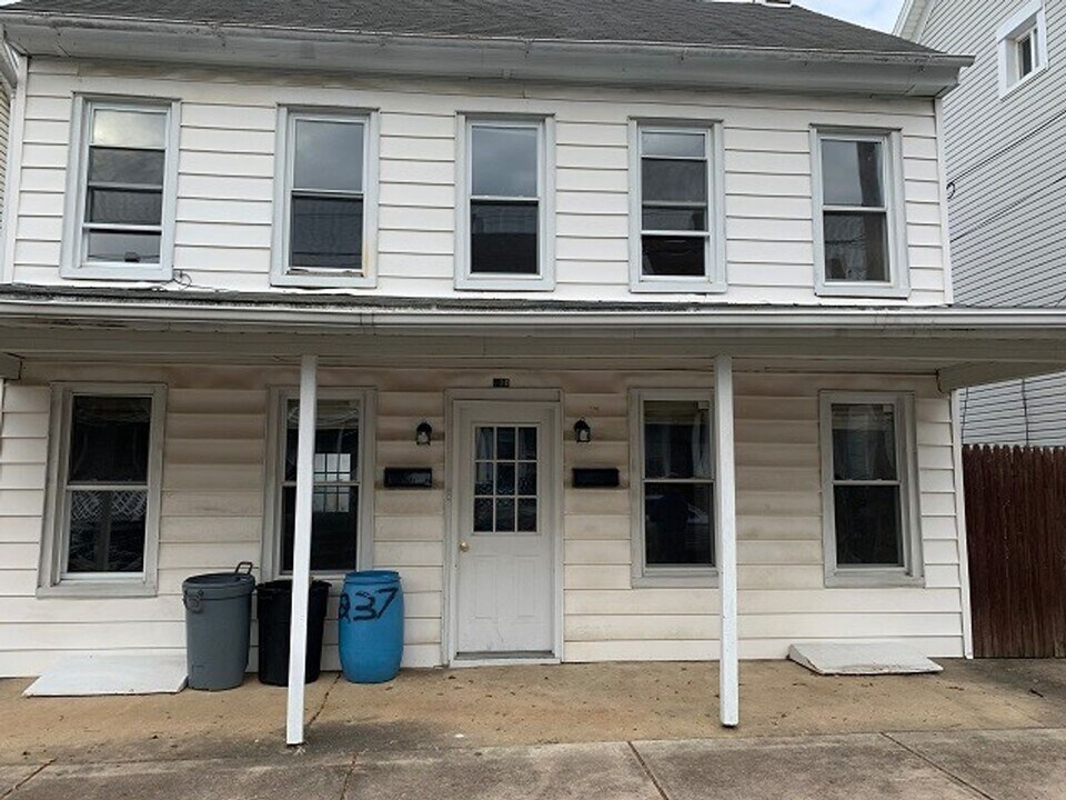237 S Mulberry St in Hagerstown, MD - Building Photo