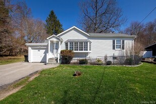 1936 Longvue St in Yorktown Heights, NY - Building Photo