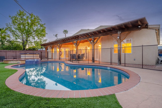 property at 5114 Etiwanda Ave