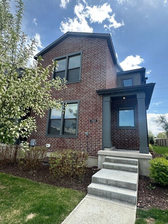 1441 W 11380 S in South Jordan, UT - Building Photo