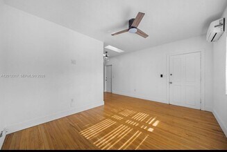1612 Michigan Ave in Miami Beach, FL - Building Photo - Building Photo