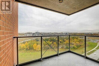 1 Uptown Dr in Markham, ON - Building Photo - Building Photo