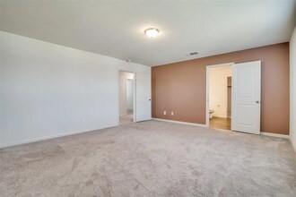 731 Yorkshire Dr in Lavon, TX - Foto de edificio - Building Photo