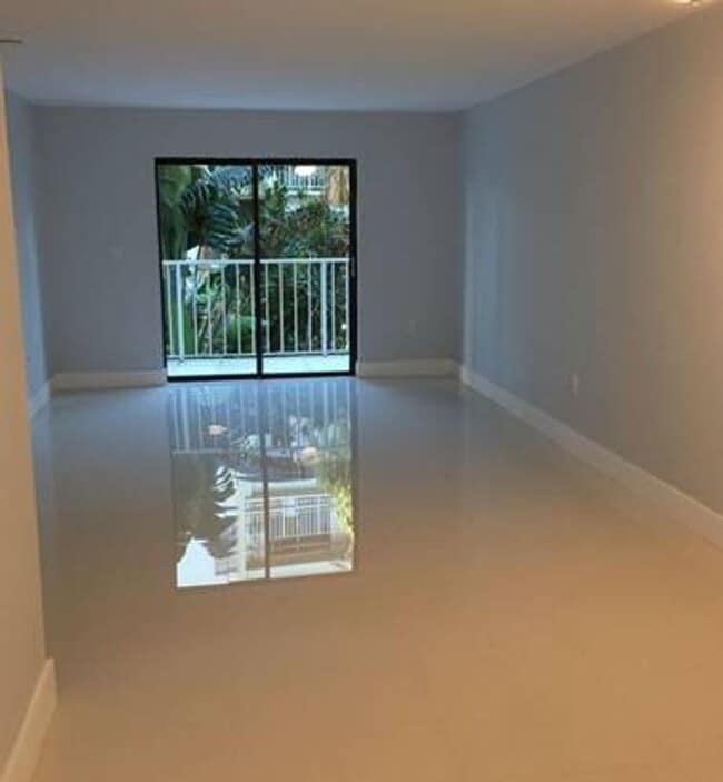 1225 West Ave in Miami Beach, FL - Building Photo - Building Photo