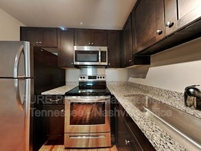 517 Veritas St in Nashville, TN - Building Photo - Building Photo