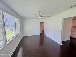 1276 Menna St in Jacksonville, FL - Building Photo - Building Photo