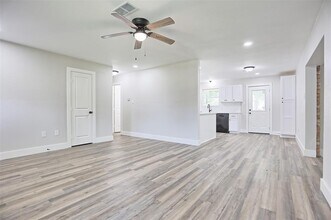 704 Natchez River Cir in Montgomery, TX - Building Photo - Building Photo