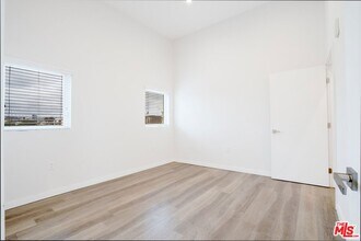 8532 Cashio St, Unit 301 in Los Angeles, CA - Building Photo - Building Photo