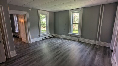 8603 N High St in Mineral City, OH - Foto de edificio - Building Photo