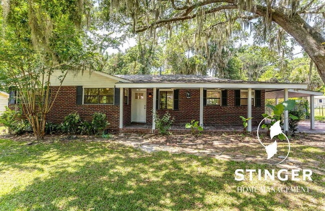 property at 706 Center Dr W