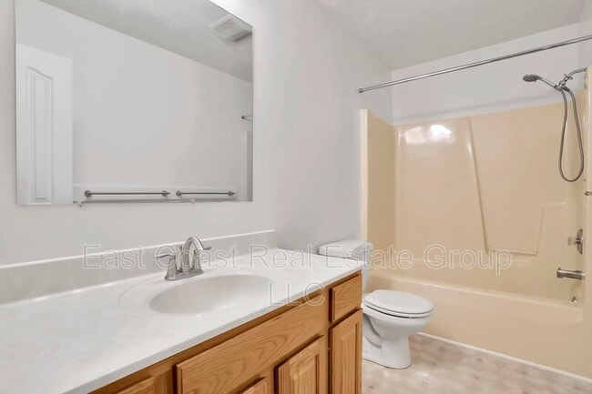 184 Larkspur Ln in Martinsburg, WV - Building Photo - Building Photo