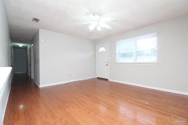 7190 Pennington Dr in Pensacola, FL - Building Photo - Building Photo